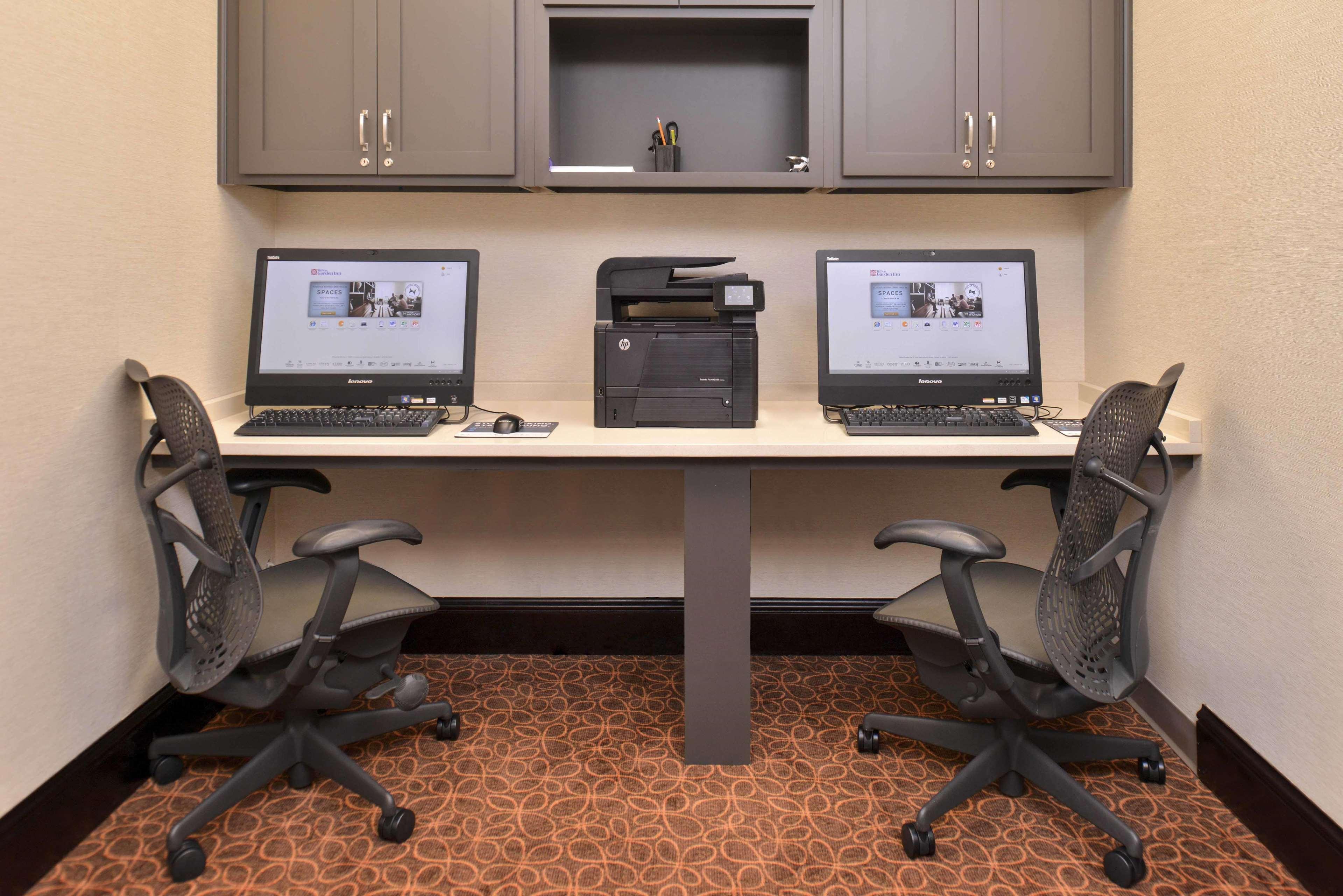 Hilton Garden Inn Indianapolis/Кармел Экстерьер фото