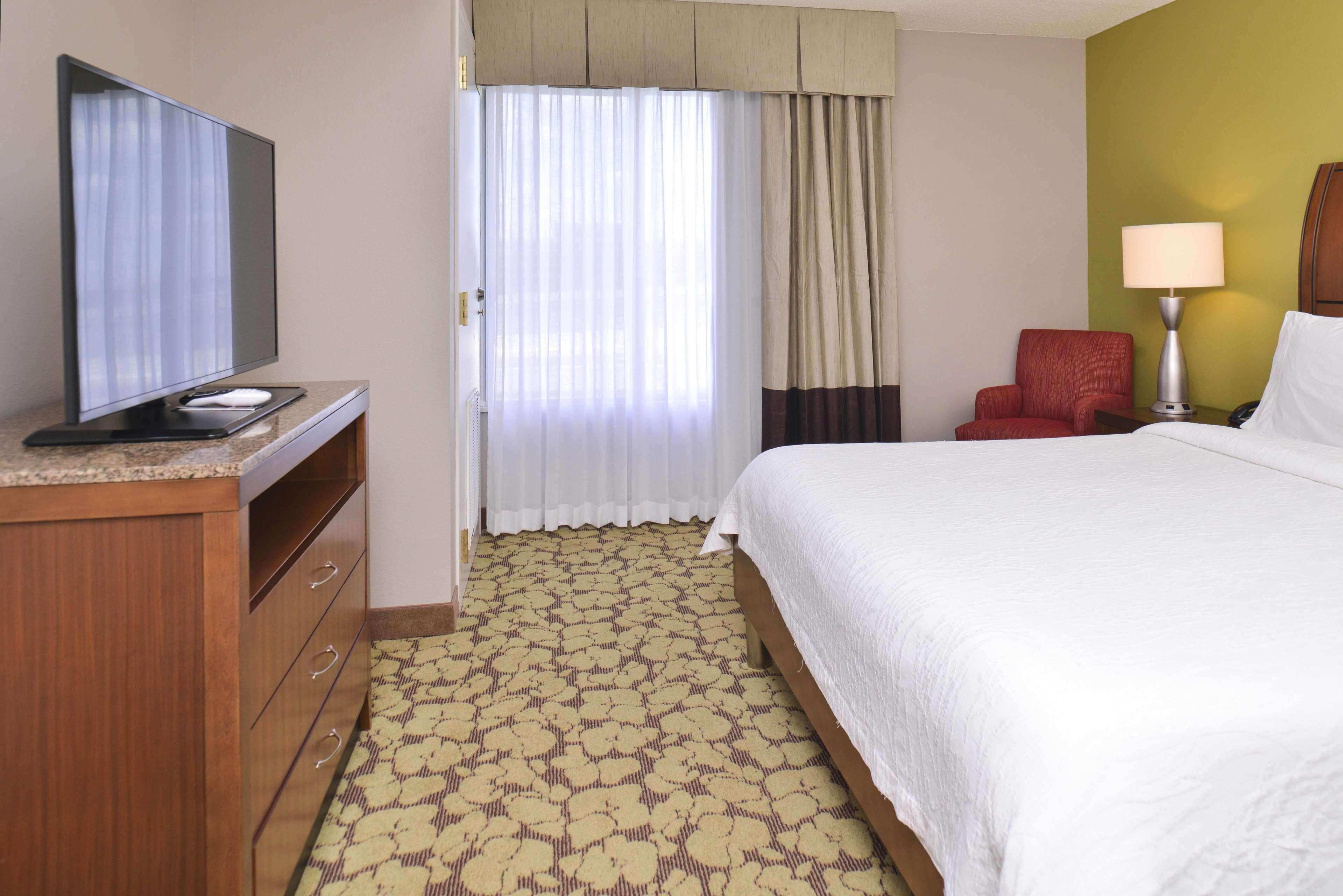 Hilton Garden Inn Indianapolis/Кармел Экстерьер фото